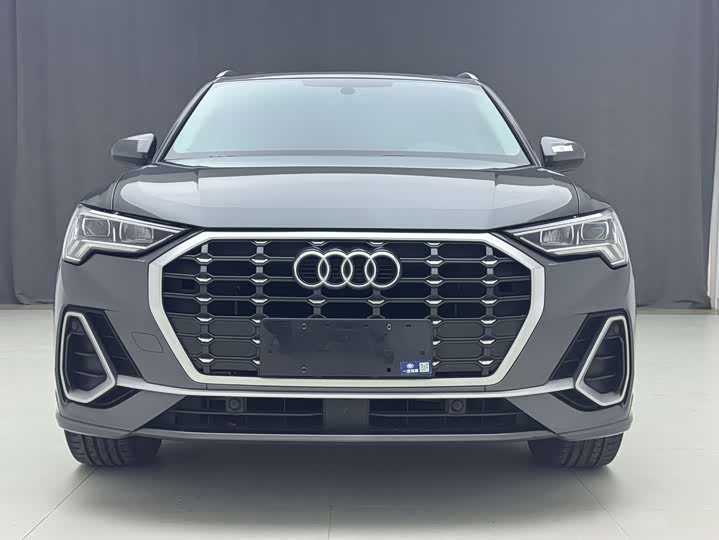 Фото 2 - Audi Q3