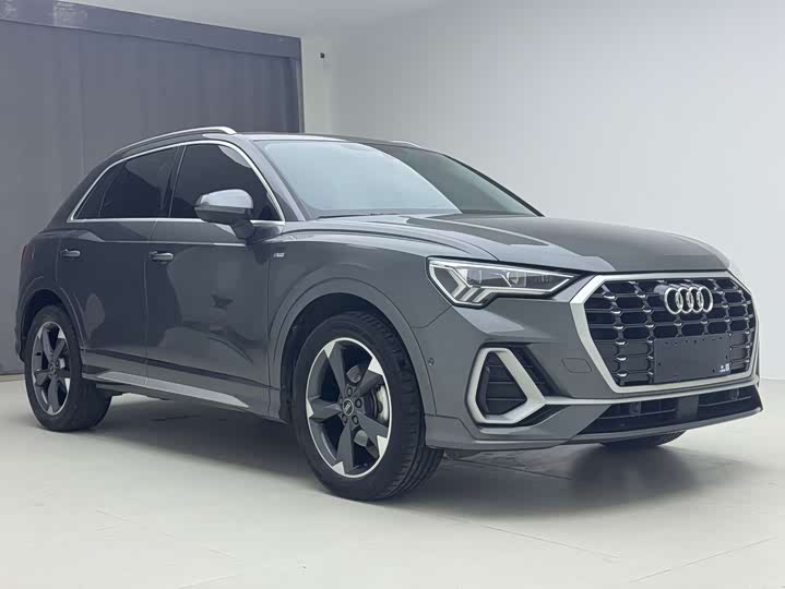 Фото 3 - Audi Q3