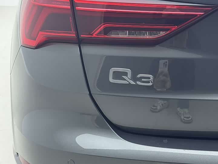 Фото 9 - Audi Q3