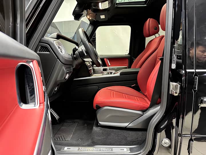 Фото 8 - Mercedes-Benz G-Class