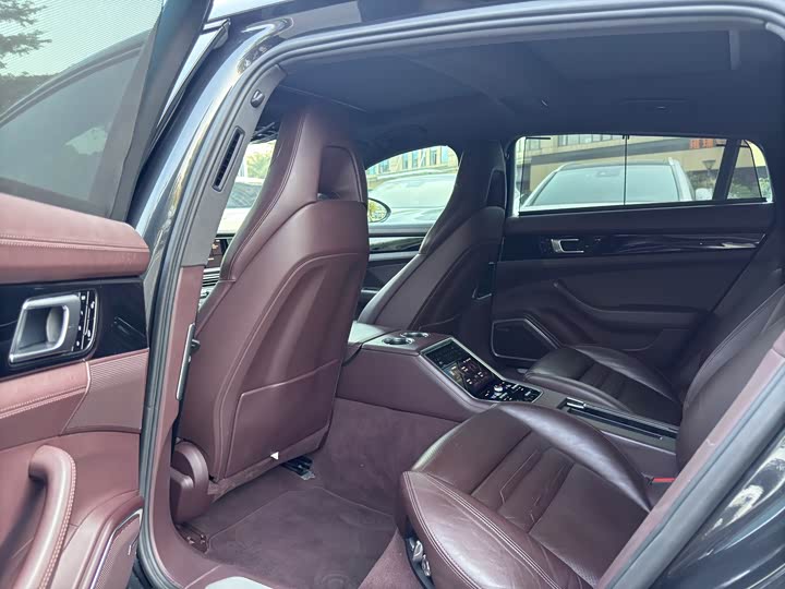 Фото 4 - Porsche Panamera