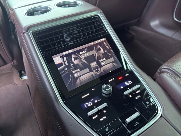 Фото 6 - Porsche Panamera