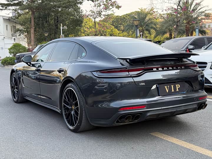 Фото 8 - Porsche Panamera