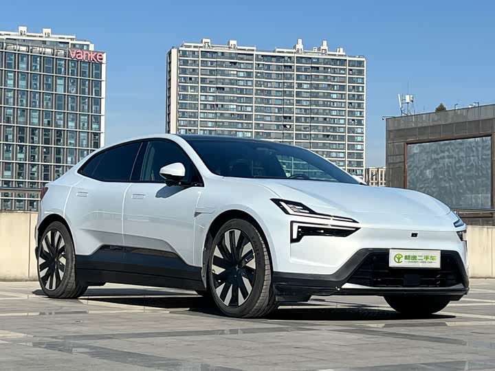Фото 3 - Polestar 4
