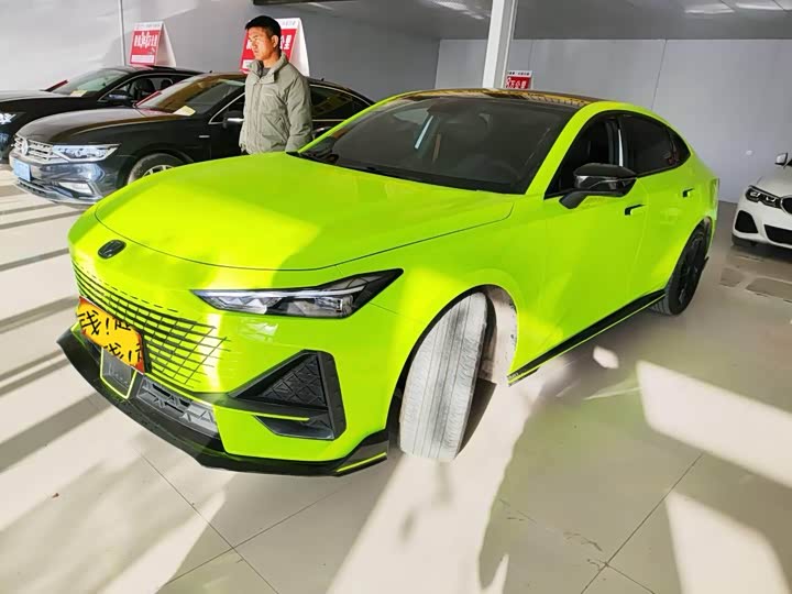 Фото 1 - Changan UNI-V