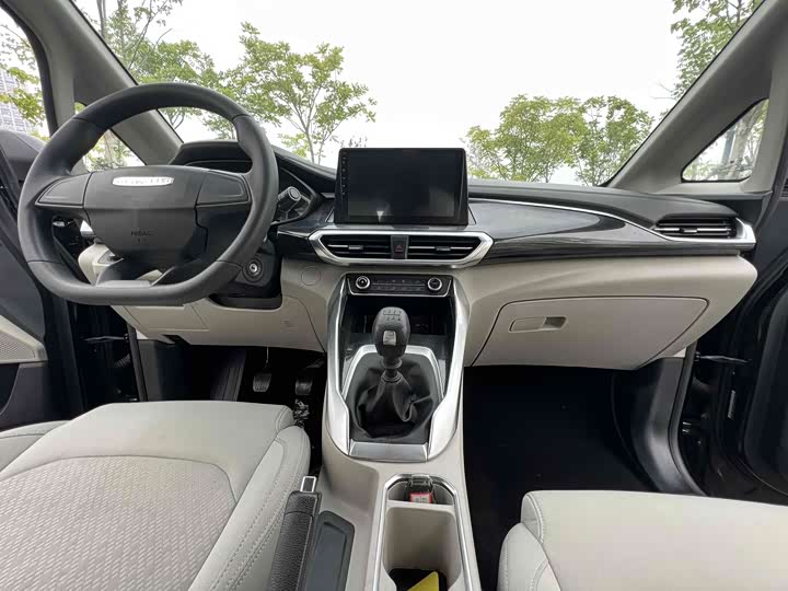 Фото 4 - Maxus G50