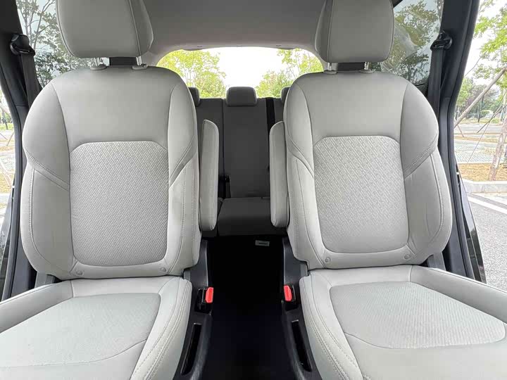 Фото 7 - Maxus G50