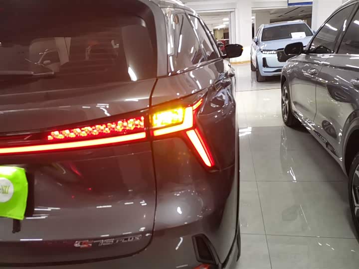 Фото 8 - Changan CS75 Plus