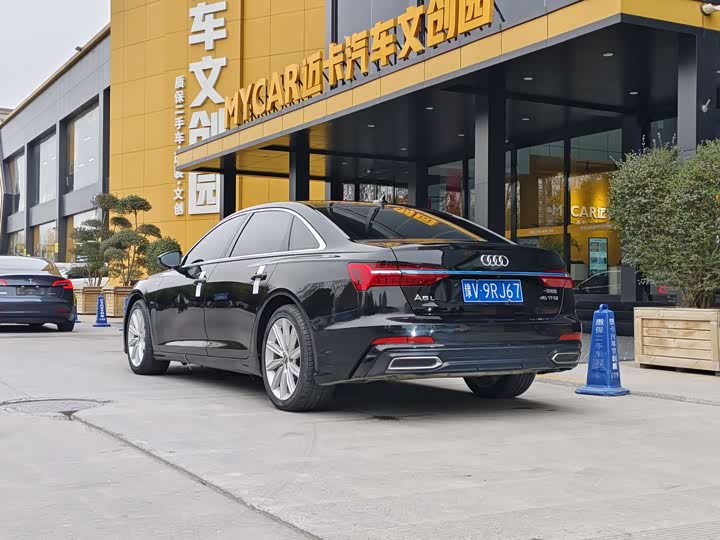 Фото 6 - Audi A6L