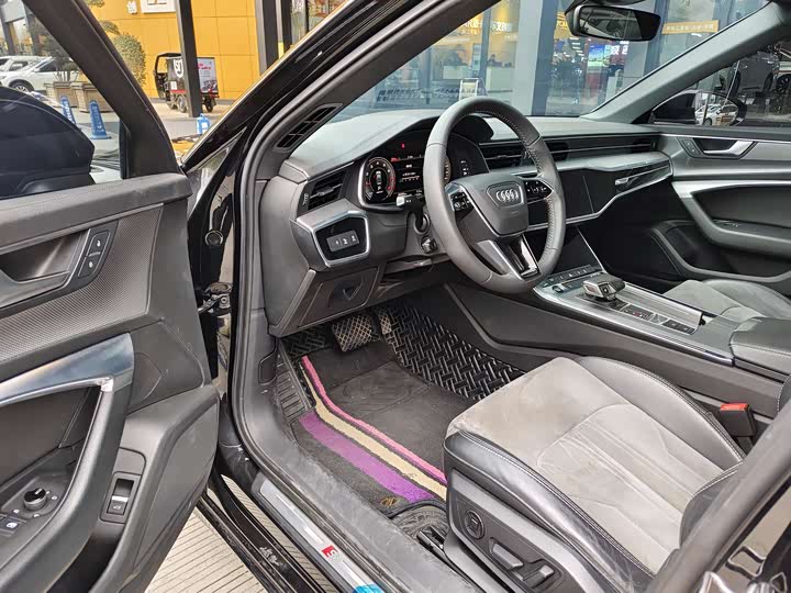 Фото 7 - Audi A6L