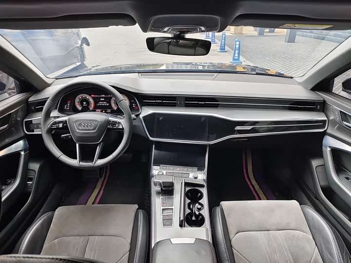 Фото 8 - Audi A6L