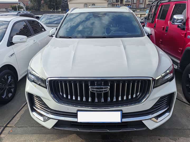 Фото 2 - Geely Monjaro