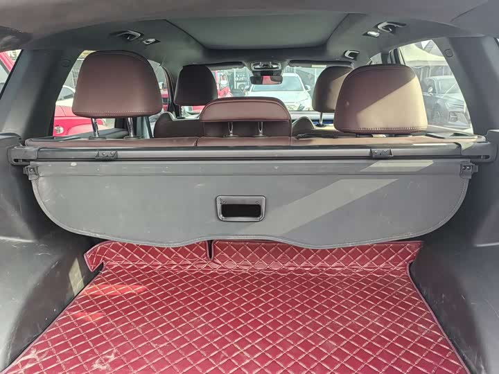 Фото 9 - Geely Monjaro