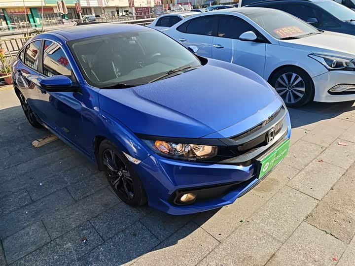 Фото 3 - Honda Civic