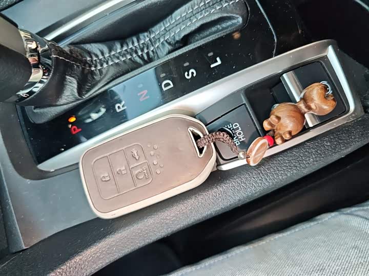 Фото 8 - Honda Civic