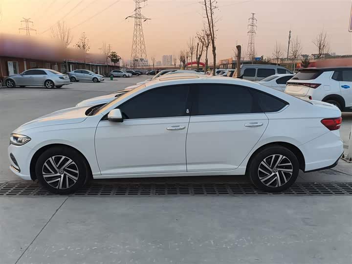 Фото 5 - Volkswagen Lavida