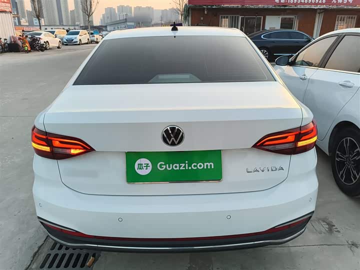 Фото 6 - Volkswagen Lavida