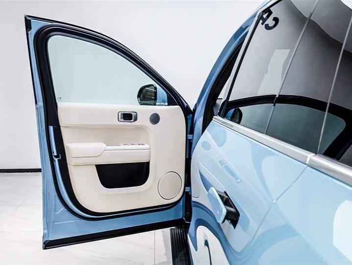 Фото 8 - LiXiang L8