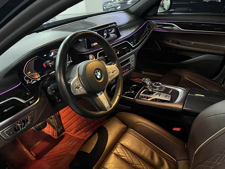 Фото 5 - BMW 7 Series
