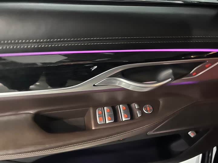 Фото 6 - BMW 7 Series