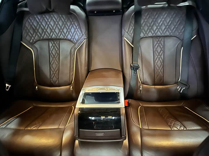 Фото 7 - BMW 7 Series