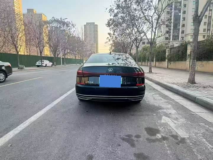 Фото 5 - Volkswagen Passat Hybrid