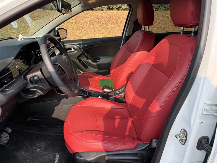 Фото 8 - Citroen C3-XR