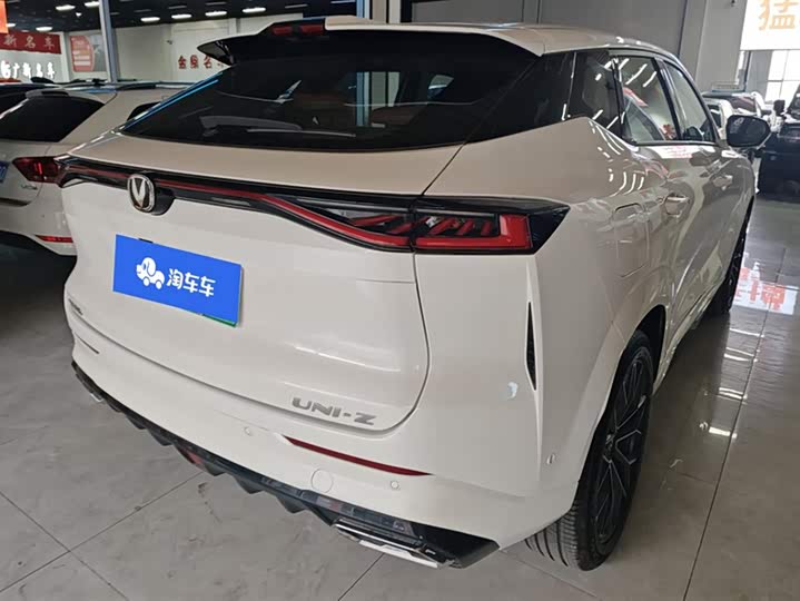 Фото 3 - Changan UNI-Z Hybrid