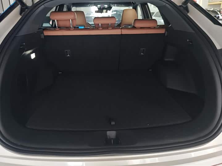 Фото 4 - Changan UNI-Z Hybrid