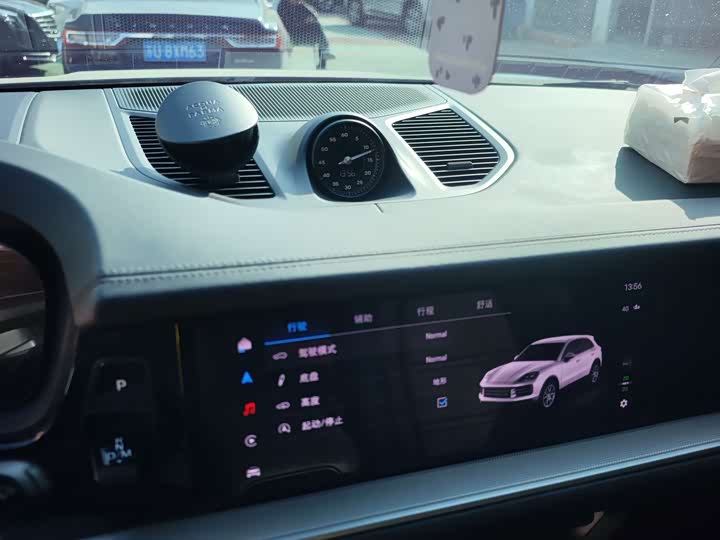 Фото 9 - Porsche Cayenne