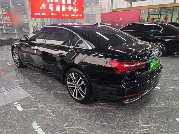 Фото 5 - Audi A6L