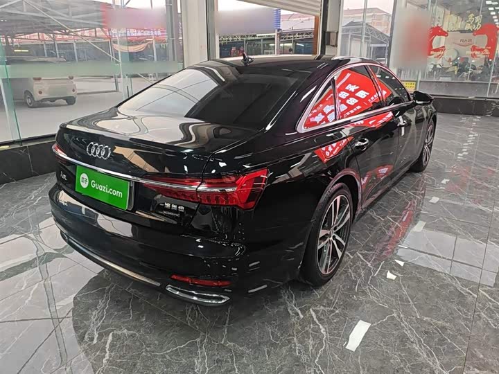 Фото 7 - Audi A6L