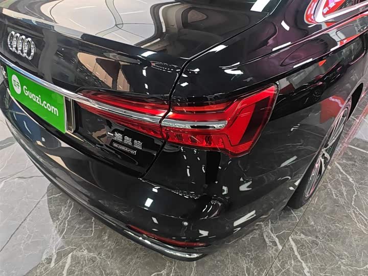 Фото 8 - Audi A6L