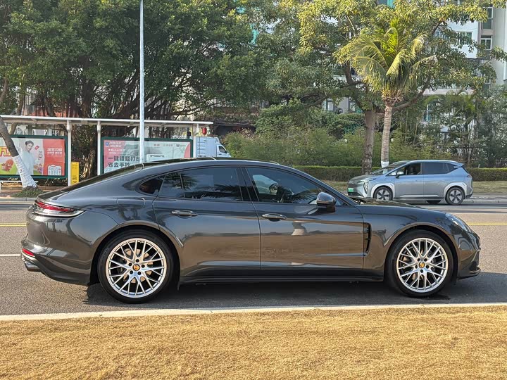 Фото 5 - Porsche Panamera