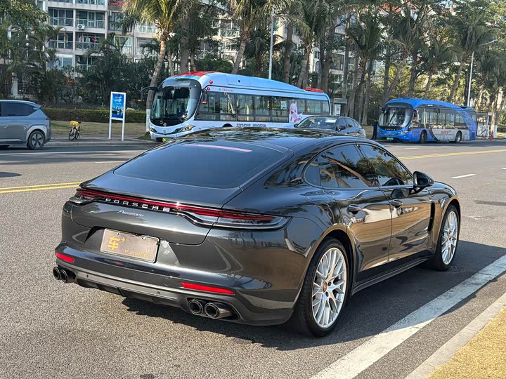 Фото 6 - Porsche Panamera