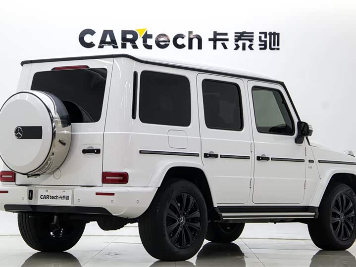 Фото 4 - Mercedes-Benz G-Class