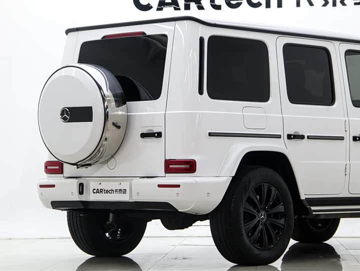 Фото 8 - Mercedes-Benz G-Class