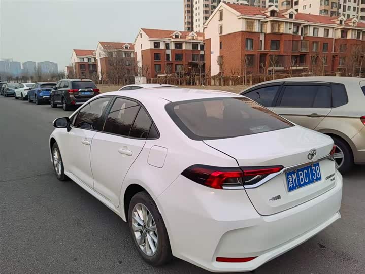 Фото 5 - Toyota Corolla