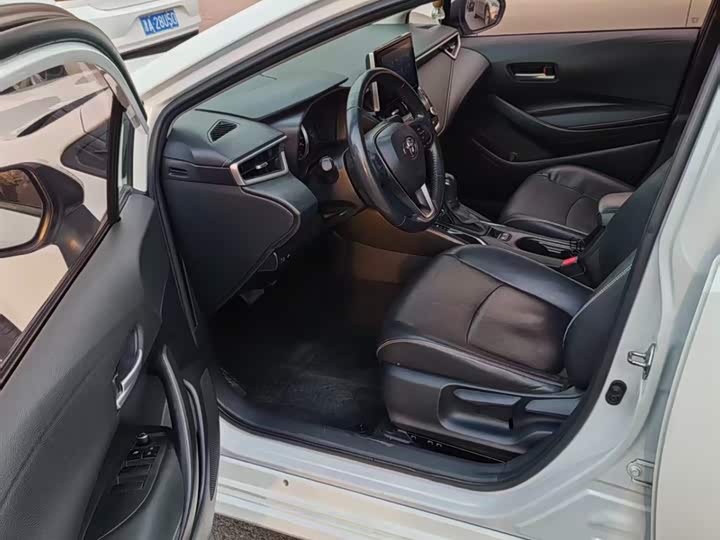 Фото 6 - Toyota Corolla