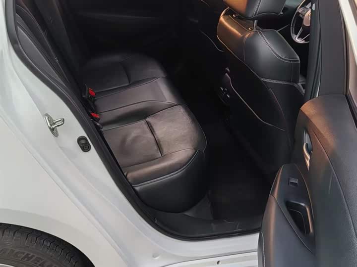 Фото 9 - Toyota Corolla