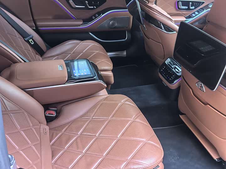 Фото 8 - Mercedes-Benz Maybach S-Class