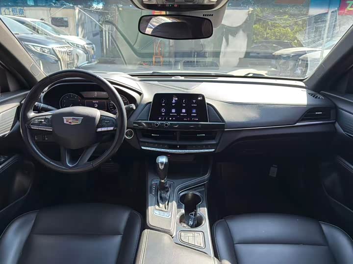 Фото 6 - Cadillac CT4