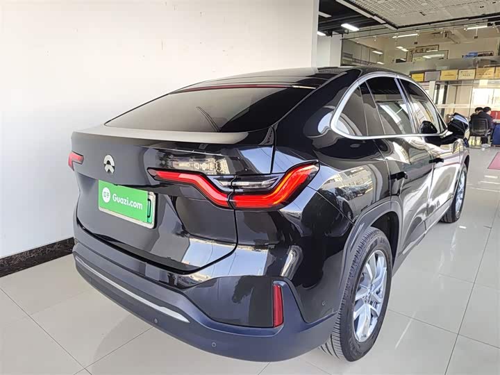 Фото 7 - Nio EC6