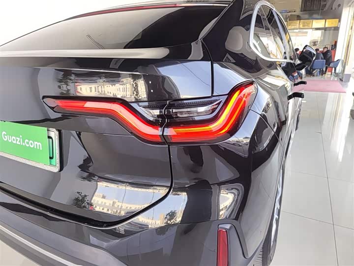 Фото 8 - Nio EC6