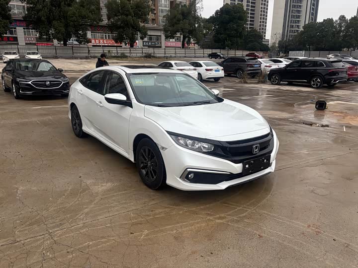 Фото 1 - Honda Civic