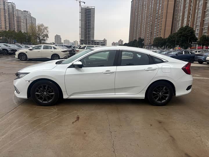 Фото 4 - Honda Civic