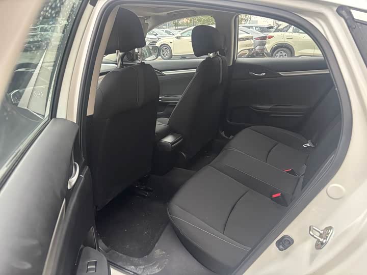 Фото 6 - Honda Civic