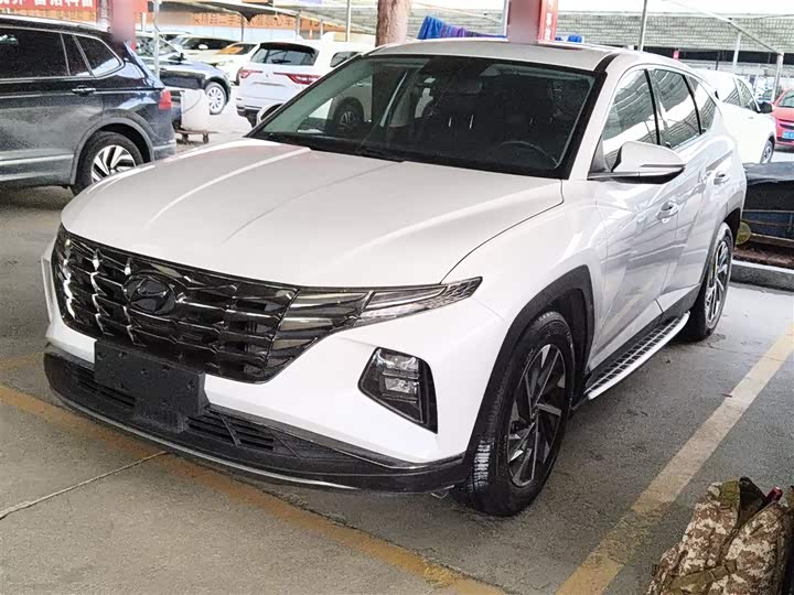 Фото 2 - Hyundai Tucson L