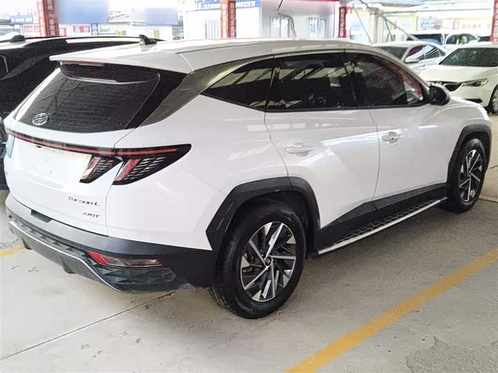 Фото 7 - Hyundai Tucson L