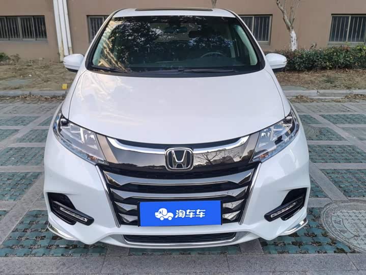 Фото 2 - Honda Odyssey